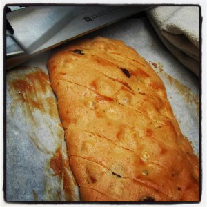 Cutting Cantucci into Slices